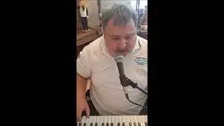 Ne mondd hogy nem.. Ének,szintetizátor:Csikó József