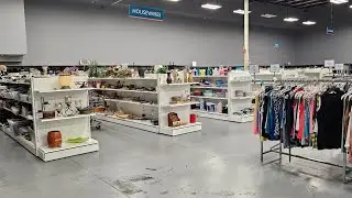THEY HAD SO MUCH! Thrift with me at Indian Rocks Thrift Center!