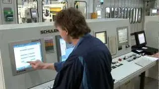 Platinenschneidanlage mit ServoDirekt Technologie