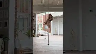 Pole Dance Climb Choreo Beginner 💟 #poledancer #polechoreo #polefitness (📍La Belle)