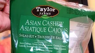 Costco's Asian cashew salad kit. ❤ Taylor Farms ❤