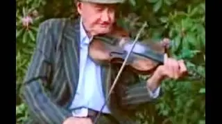 Tommy Jarrell - The Devil's In The Strawstack