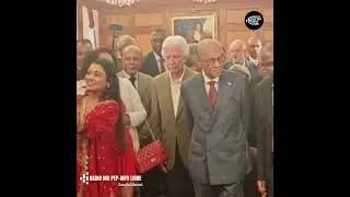 🔴 Dr Navin Ramgoolam proc&egrave;de au lancement du First Day Cover d&eacute;di&eacute; &agrave; SSR