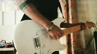 Squier EMG DG20