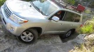 Toyota Land Cruiser 200 vs Toyota Prado Off road Hill Climb 2017