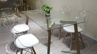 PLASTIC CHAIR