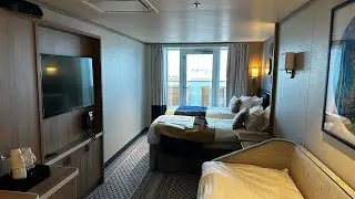 P&O Iona, Walk from lifts to front facing cabin 12104