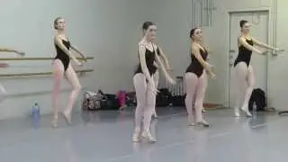 Young ballet dancer back en pointe