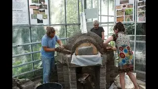 Workshop pizzaoven van kleigrond KleiGoed #3