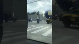 EIS QUE VOC&Ecirc; COMPRA UMA MOTO POTENTE E PASSA NUMA BLITZ DA PRF E ELES TEM UMA PORSHE #shorts