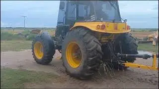 TRACTOR PAUNY 250 A A&Ntilde;O 2023 D T  CABINA CON A A  Y PILOTO