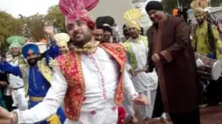 famous rani jago gidha group at buckingham palace on baton raley6