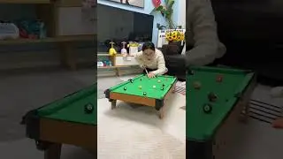 Mini snooker table