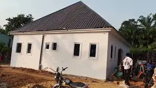 Congratulation to the Anglican Priest in Amakohia as Ambr Sir Chima Okereke gifted them a new house 