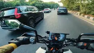 RE vs KTM - Duke 390 or Classic 350 &ndash; WAR Over - Don&rsquo;t Buy Before Watching This!