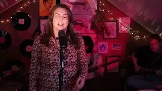 Kate Glaser sings 