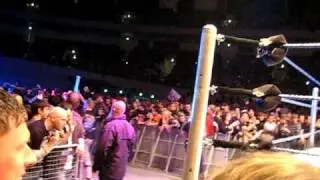 WWE Entrance Maryse & Natalya vs. Maria & Michelle McCool in Dortmund 16.11.2008