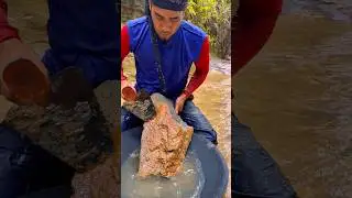 The process of finding gold | finding gold in bedrock fragments | finding gold nuggets worth $3579