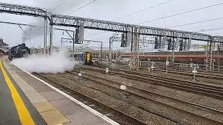 5V42  LMS  stannier 44871 departing from Crewe platform 12 with support coach to Southall WCR