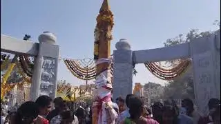 Medaram Jathara Rush | Devotees throng to Medaram | Sammakka Saralamma 2026 || Avh Times
