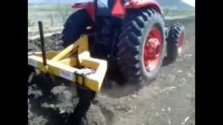 TRACTOR KUBOTA 108 3 PUNTAS Robursa Tracto Agr&iacute;cola.
