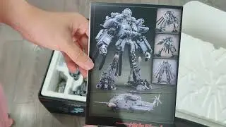 M&ocirc; h&igrave;nh Blackout M05 Hide Shadow Wei Jiang Studio Series Transformers