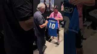 Two football legends: R. Baggio and Messi met on @jannat-z1z2c   #football #soccer #messi #baggio #usa