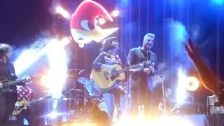 LOQUILLO WITH NAT SIMONS - Cruzando El Paraiso