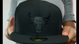 Bulls 'BLACK METAL-BADGE' Black Fitted Hat by New Era