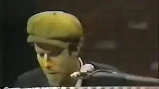 Tom Waits Better Off Without a Wife