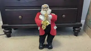 Gemmy Sax Playing Santa