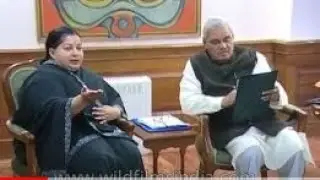 Jayalalithaa meets Atal Bihari Vajpayee in his Delhi office, Kaveri monitoring committee meeting