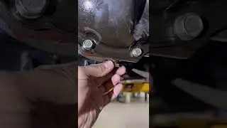 Front Differential metallic oil #4wd #offroad #4x4 #mechanic #diy #oilchange