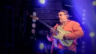 TMBG: 