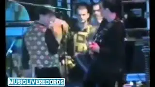 Nino D'Angelo - Entrata concerto Live (San Michele Arcangelo, Palermo 1996)