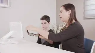 9 Eyeviz 300 Conducting Dynamic Contrast Sensitivity test Auto CS