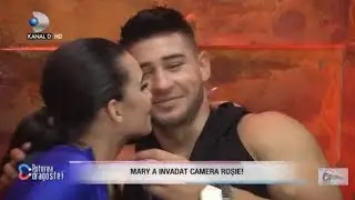 Bia si Bogdan, singuri in camera rosie! Cat de departe vor ajunge? Vor forma un cuplu?