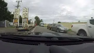 Idiot Driver - Fuckwit truck from plant shift heavy haulage blocking the road  TC92HD