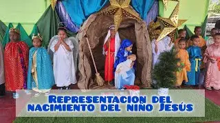 El nacimiento del niño Jesús representacion en la escuela