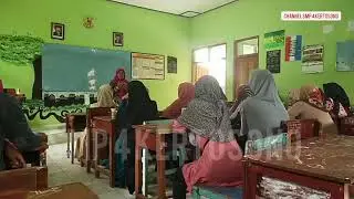 SMP 4 KERTOSONO ~ PEMBAGIAN RAPORT KELAS 9A