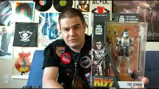 KISS Gene Simmons Demon BST AXN Action Figure Unboxing and Review!