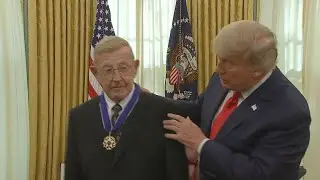 Lou Holtz awarded Medal of Freedom from Trump: full video