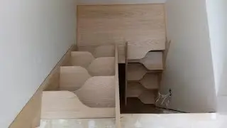 Alternating-Tread Stairway w/ landing