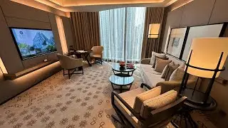 Hyatt Regency Bangkok Sukhumvit - One King Bedroom Suite - Breakfast - Lounge