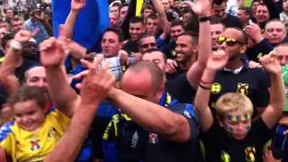 SPORTING TOULON VAR - Joie collective pour c&eacute;l&eacute;brer la mont&eacute;e en CFA 2 (25/05/14)
