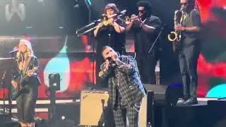 Teddy Swims at the Rock and Roll Hall of Fame ceremony 