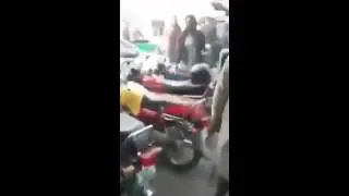 Bilal Saeed beaten outsite court in Lahore