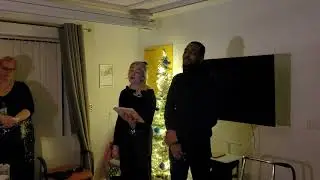 Southend Vox Choir and Fair Havens Healthcare Assistant David grant Maggie's Christmas wish