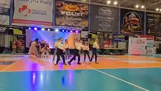 Występ grupy Żyrafki na Tanecznej Gali Przedszkolaka 2025 VIVA DANCE
