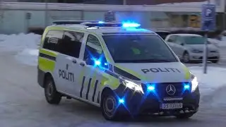 Politi p&aring; utrykning i Lillestr&oslash;m | Police responding to a call